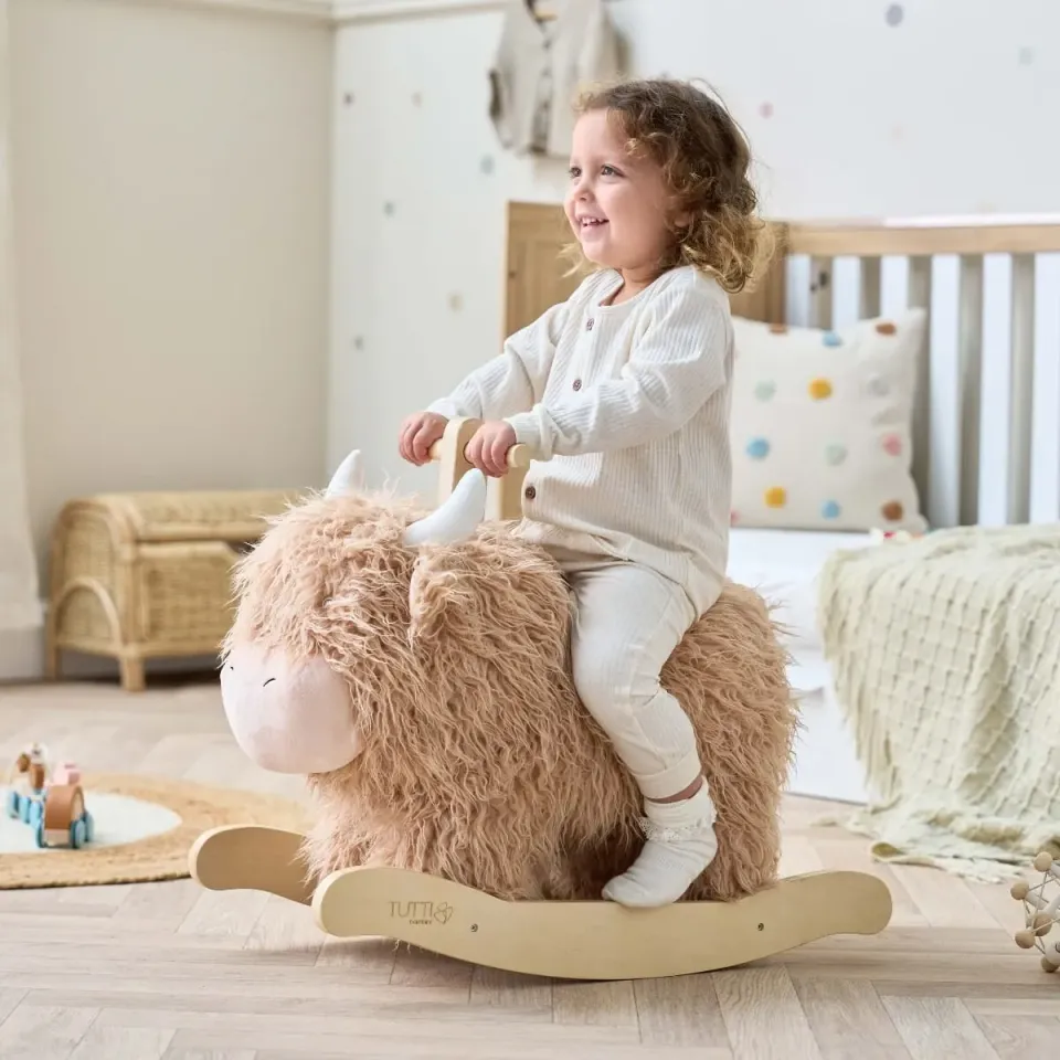 Tutti Bambini Douglas the Highland Cow houpací hračka