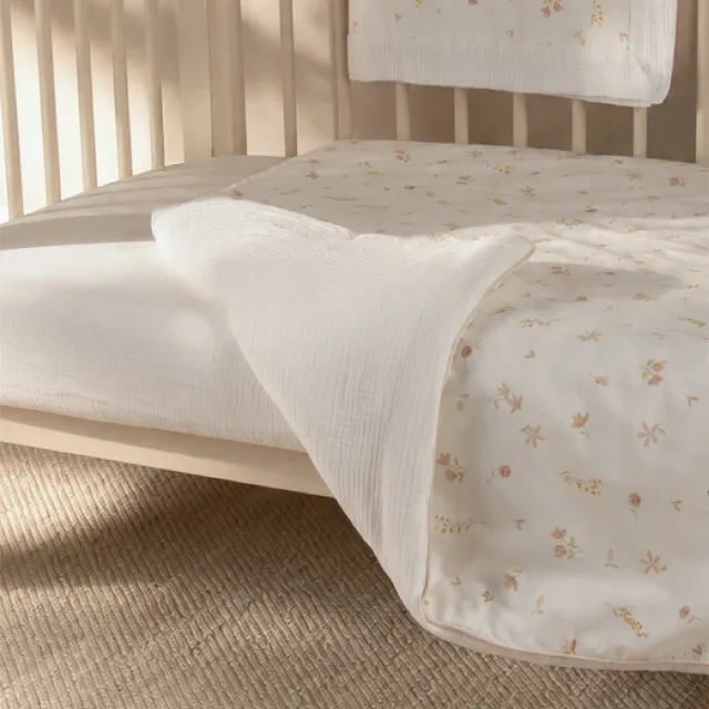 Cuddleco bavlněná prošívaná přikrývka do postýlky 125x100