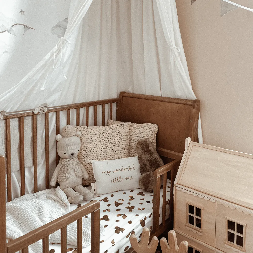 Woodies Noble Cot Bed 140×70 vintage otevřený bok DayBed