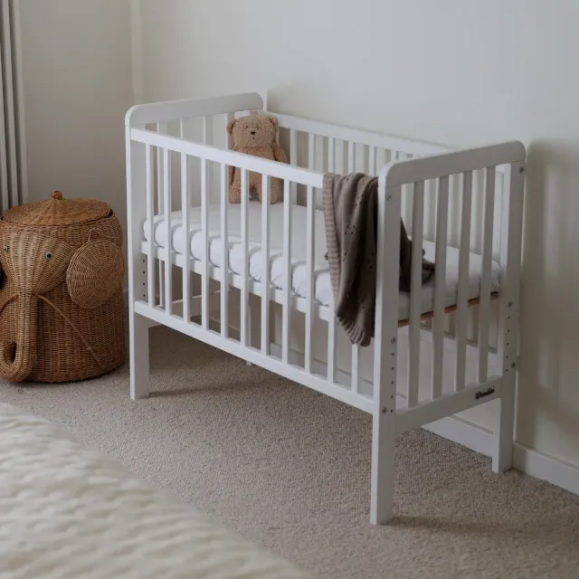 Woodies Side Crib mini postýlka 90×40 borovicová