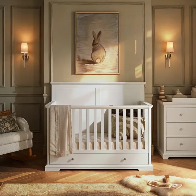 Cuddleco Beaumont Grand Cot Bed rostoucí postýlka White