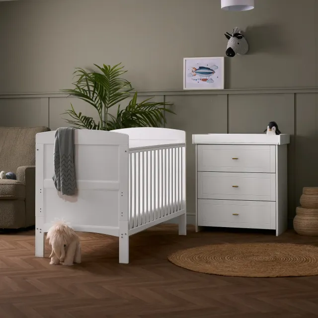 Obaby Grace sestava 2dílná bílá postýlka komoda