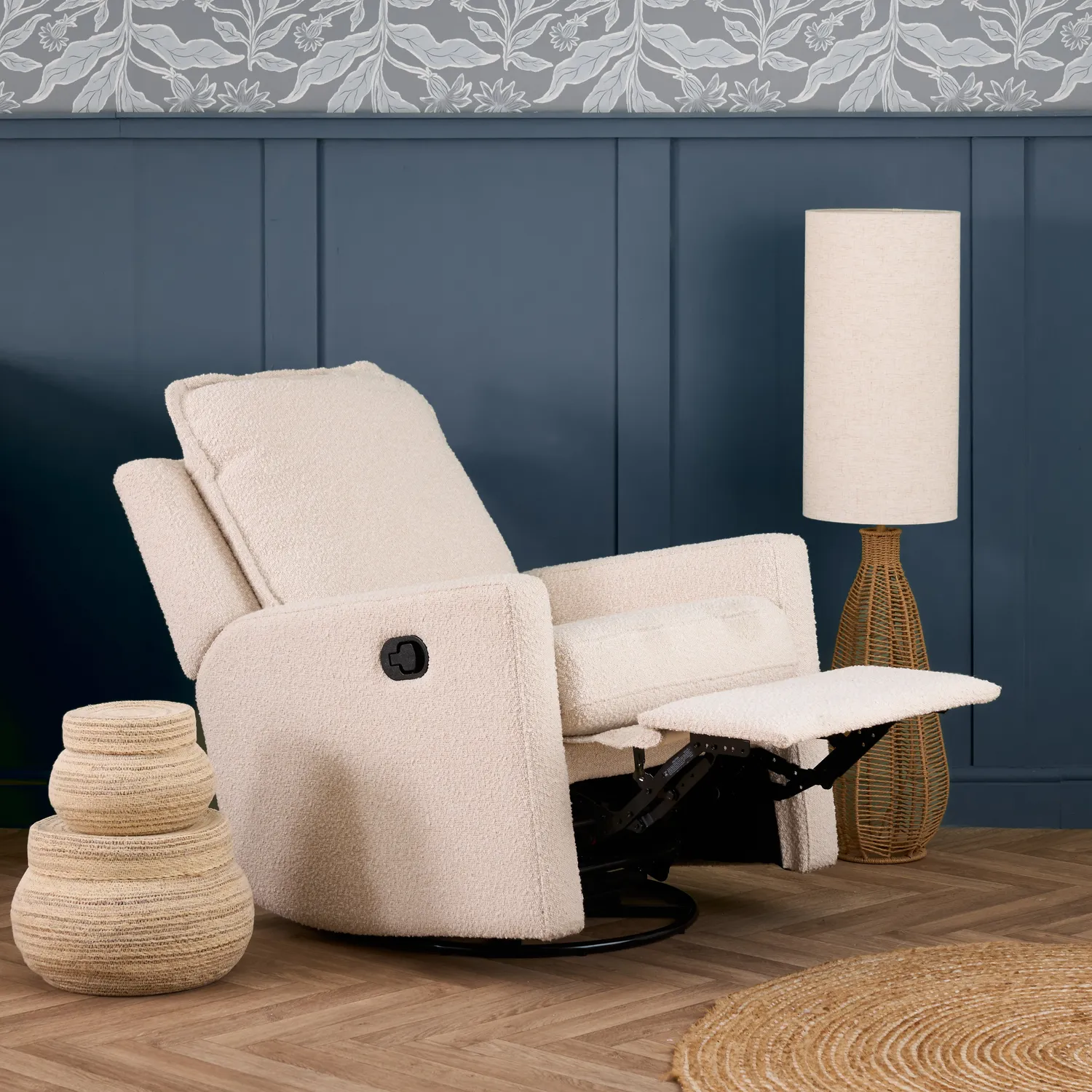 Obaby Denver Chair kojicí křeslo Bouclé