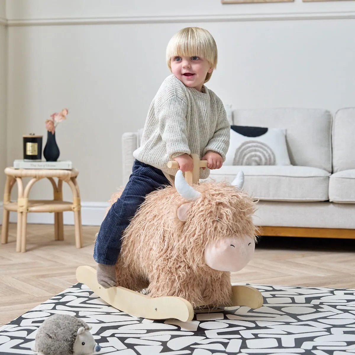 Tutti Bambini Douglas the Highland Cow houpací hračka