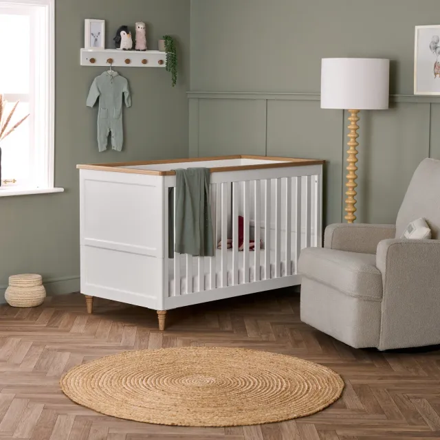 Obaby Orla cot bed postýlka 140 × 70 cm bílá s dubem