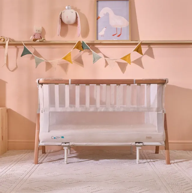 Tutti Bambini CoZee XL Bedside Crib & Cot přístavná postýlka
