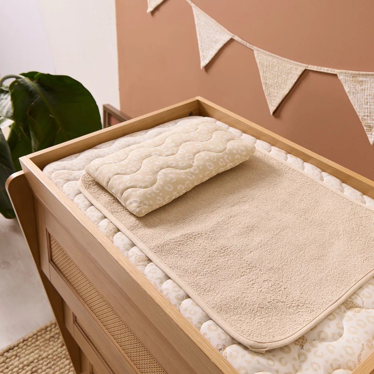 Tutti Bambini Love Cats přebalovací podložka s potahem