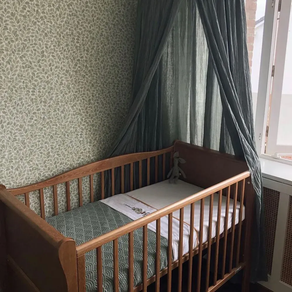 Woodies Noble Cot Bed 140×70 vintage bok s obloukem