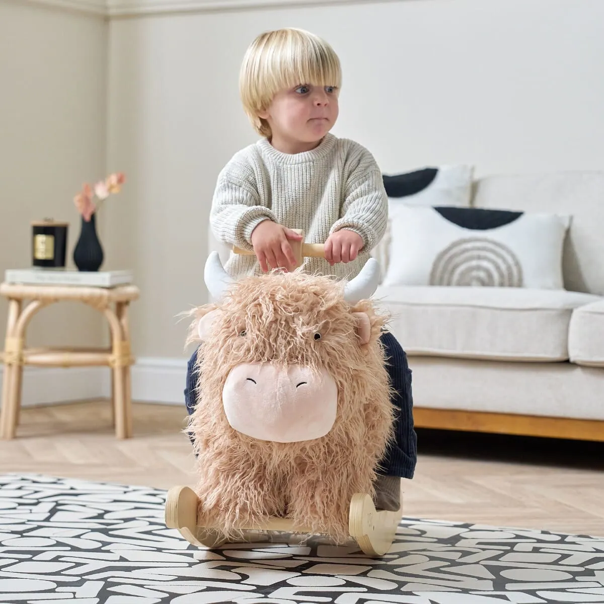 Tutti Bambini Douglas the Highland Cow houpací hračka