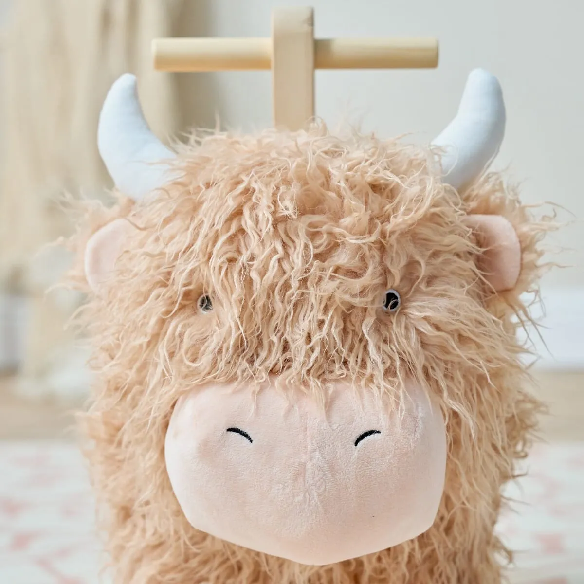 Tutti Bambini Douglas the Highland Cow houpací hračka